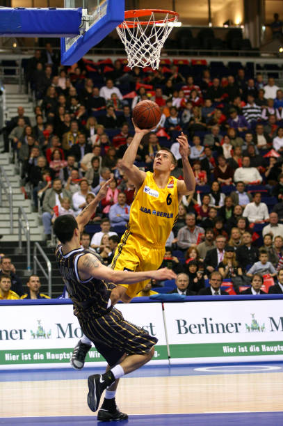 毫不意外地 毫不意外地