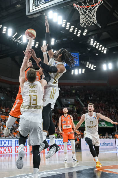 牢占据主导 牢占据主导